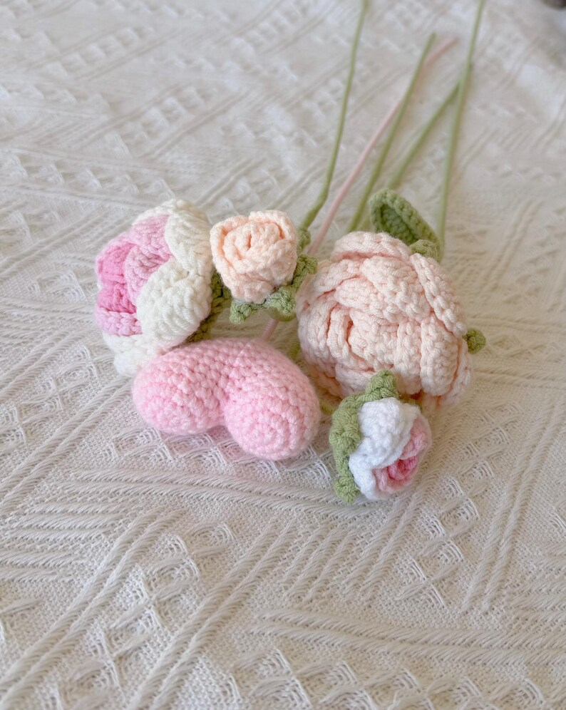 Twilight Softness: Gradient Pink Crochet Tulips