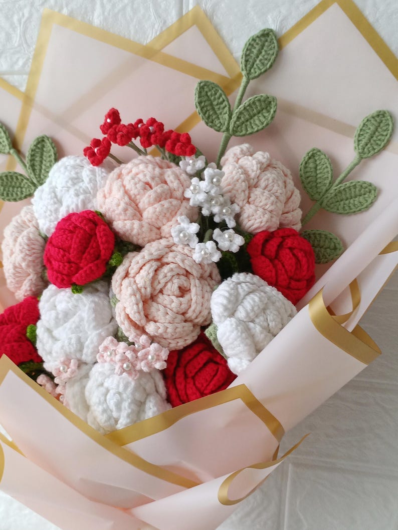 Gentle Peninsula: Pink & White Gradient Bouquet