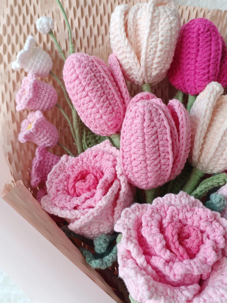 Pink Symphony: Vibrant Hand-Knitted Bouquet | Everlasting Floral Elegance